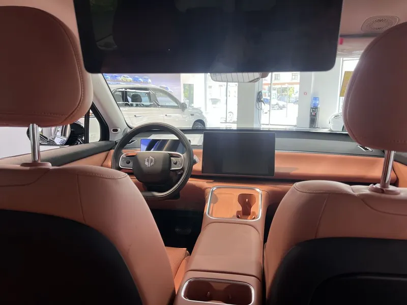 Leapmotor C16 Hybrid — фото 2