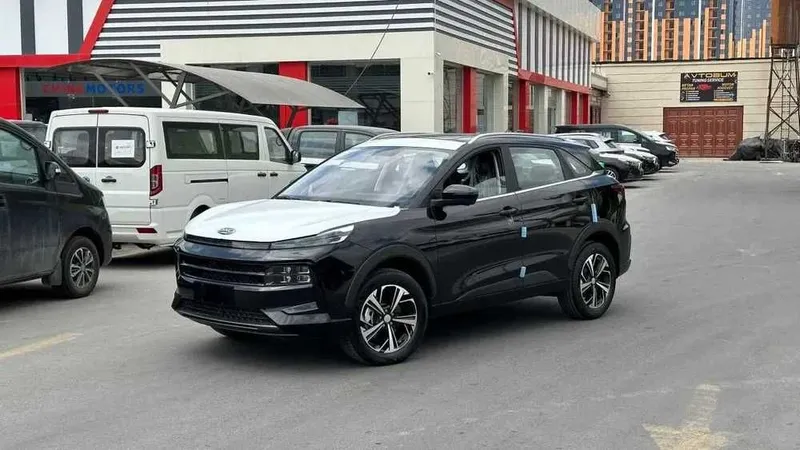 JAC JS6 Shahar Krossoveri Trekker narxiga — фото 1