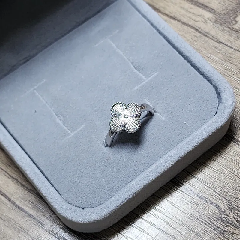 Серебряное кольцо 3 Серебряное кольцо 3