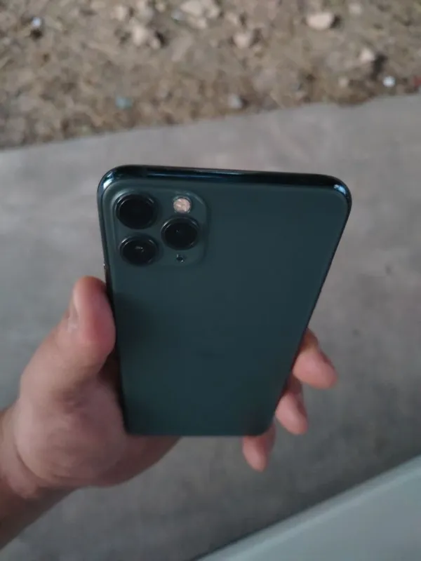 Iphone 11 pro max 64 GB Srochna sotiladi — фото 1