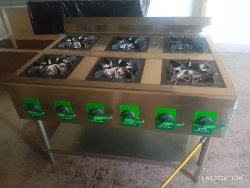 Газ плита 6х новая продается 1