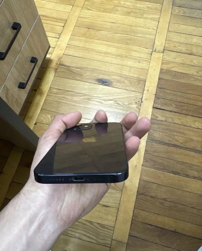 IPhone 12 64GB (76%) 7 IPhone 12 64GB (76%) 7