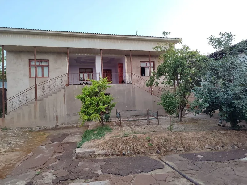 Hovli uy kvartira ga almashiladi kotta hovli 6 sotix yandi qurilgan — фото 4