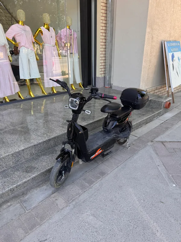 Moped 1