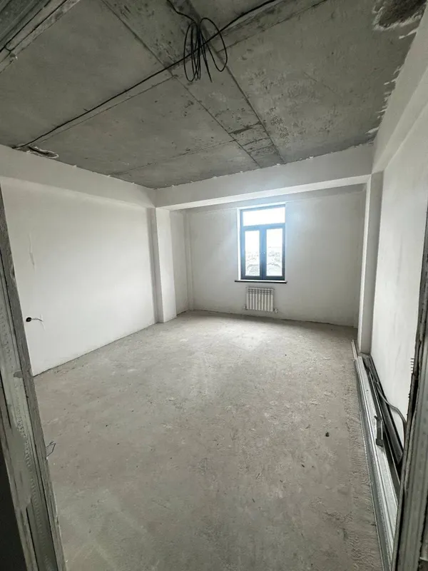 4 xonali kvartira, 130 m2, Yakkasaroy 6