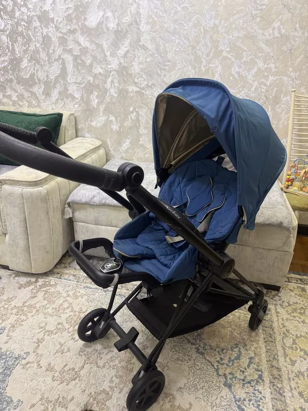 Продается оригинальная прогулочная коляска Cybex Platinum,)4468)(;)) 1 Продается оригинальная прогулочная коляска Cybex Platinum,)4468)(;)) 1