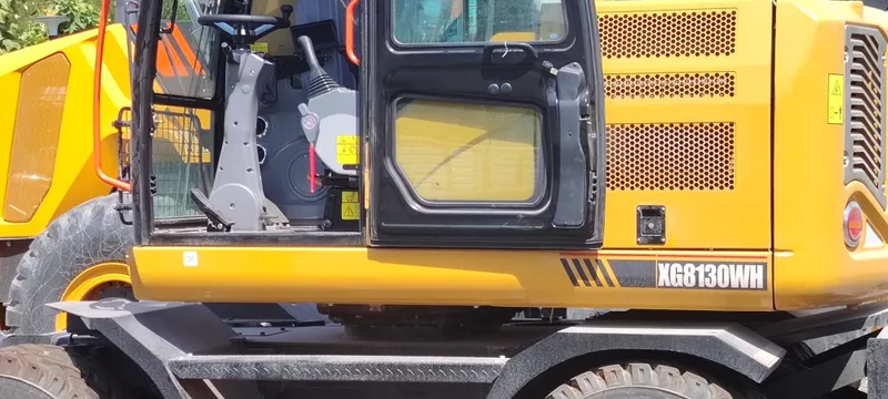 Колёсный экскаватор 130 XGMA 5