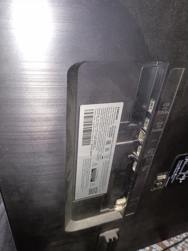 Телевизор Samsung AU9000 43" — фото 1