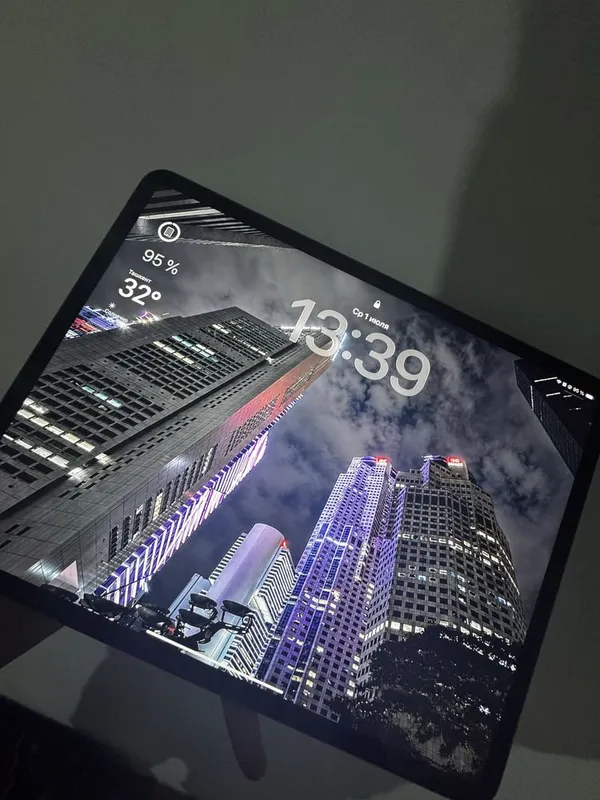 Продам iPad Air (13) M3 (2025) Продам iPad Air (13) M3 (2025)