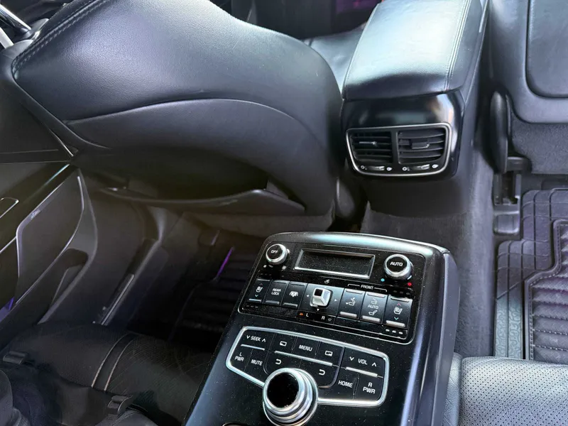 Kia Quoris (premium sedan) 7 Kia Quoris (premium sedan) 7