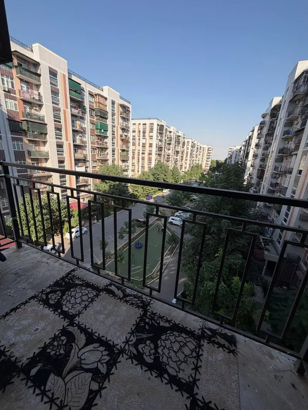 Продаётся 2-комнатная квартира в новостройке Golden House (Карасу-5) 10