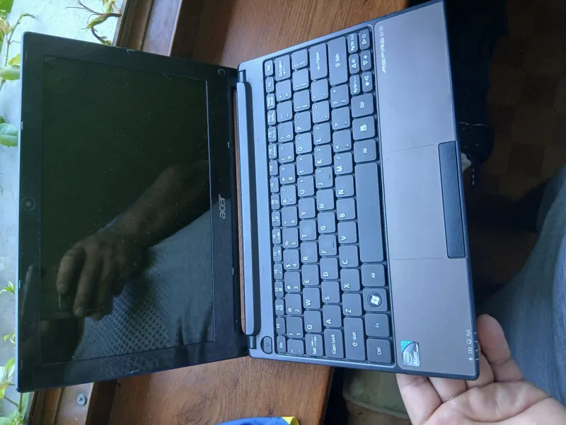 Acer aspire one Netbuk — фото 1
