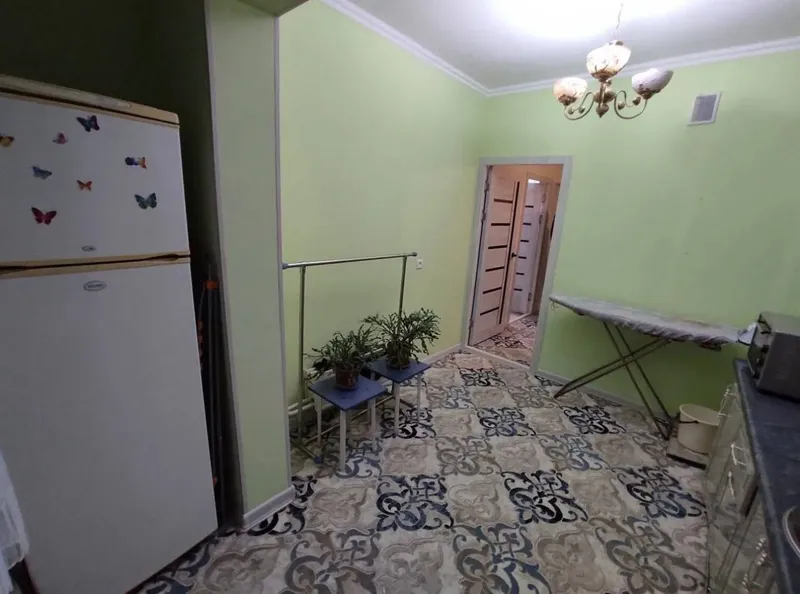 Продаётся 2-комнатная квартира на м-в Риезий (Паркентский) — фото 4