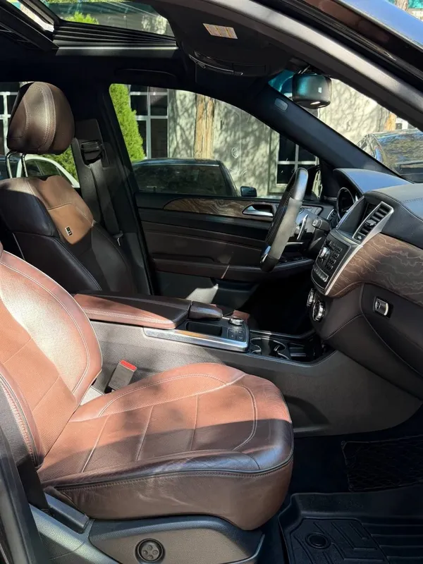 Mercedes Benz ML350 4 Matic 4