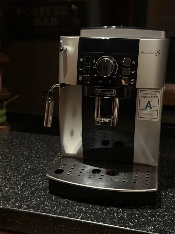 Кофемашина De’Longhi Magnifica 3