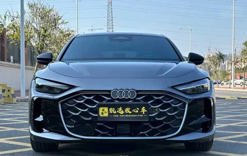 Audi A5L 2л TFSI — фото 1