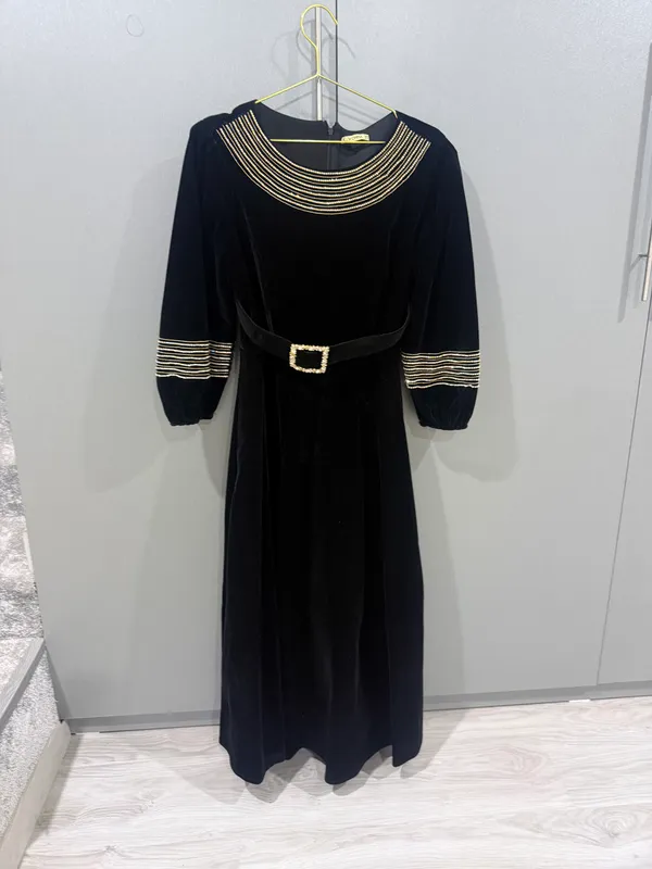 Koʻylak qora barxat original  qizil koʻylak giyur — фото 2