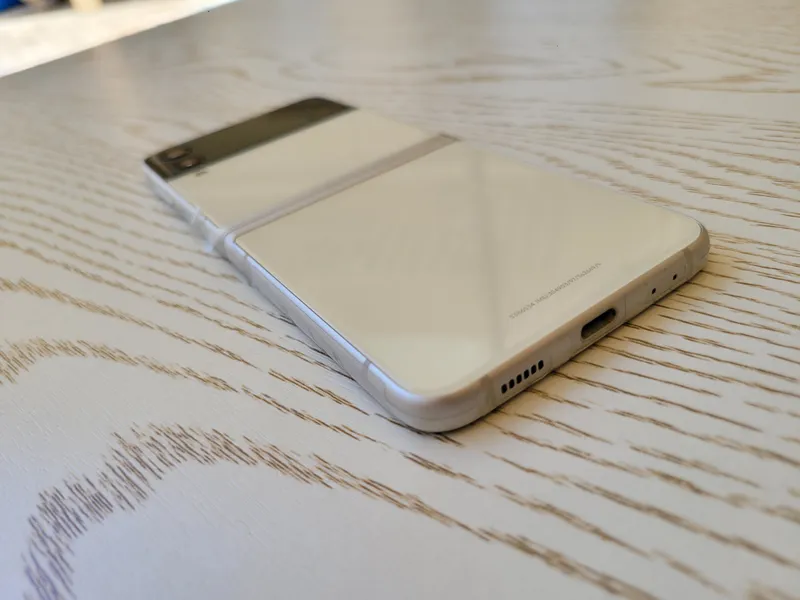 Samsung Galaxy Z Flip 3 (5G). OzU 8/256 GB. IDEAL — фото 1