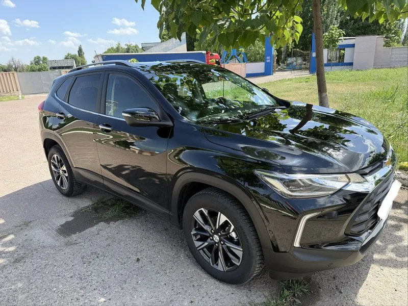 Chevrolet Tracker Premier Plus — фото 2