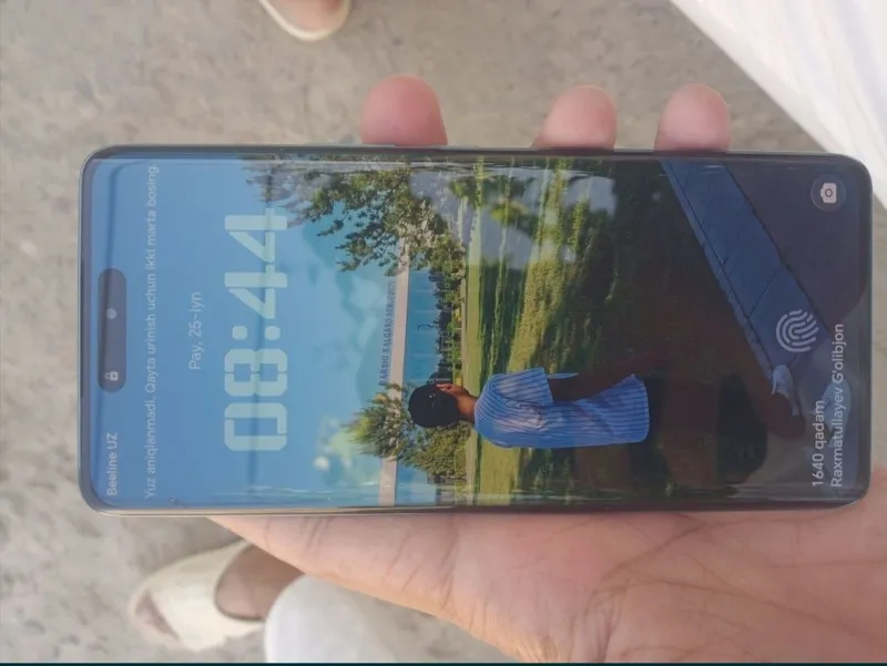 Телефон Honor x9c в идеальном состоянии, срочно продаётся 2 Телефон Honor x9c в идеальном состоянии, срочно продаётся 2