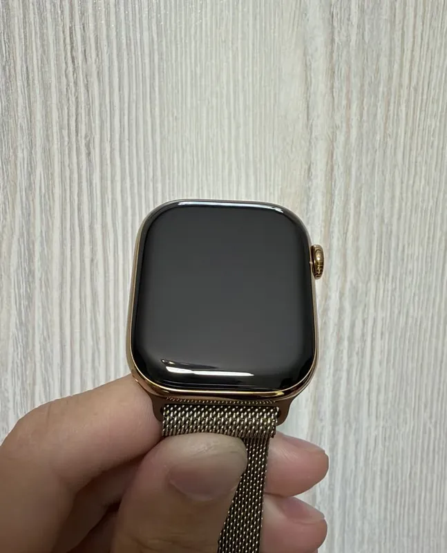 Apple Watch 11, миланский браслет, золотой, 100% 5