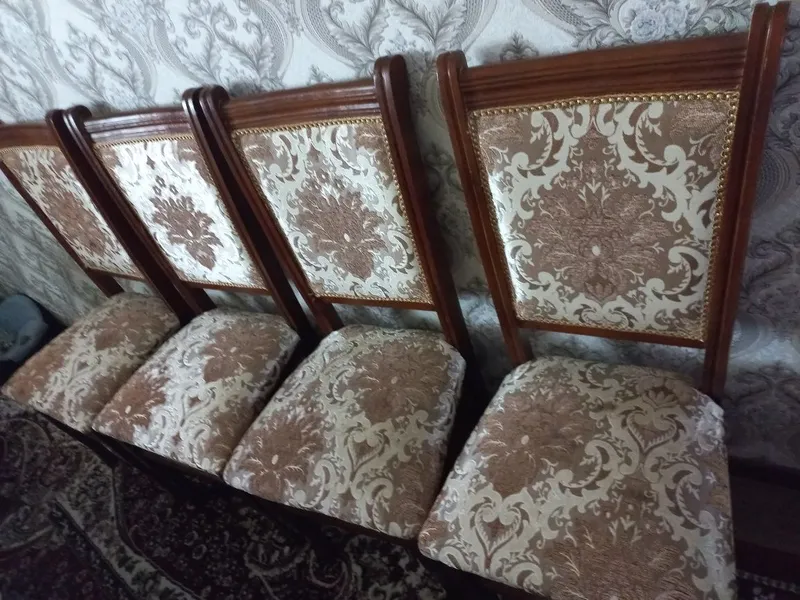 12ta stul sotiladi holati yaxshi 5