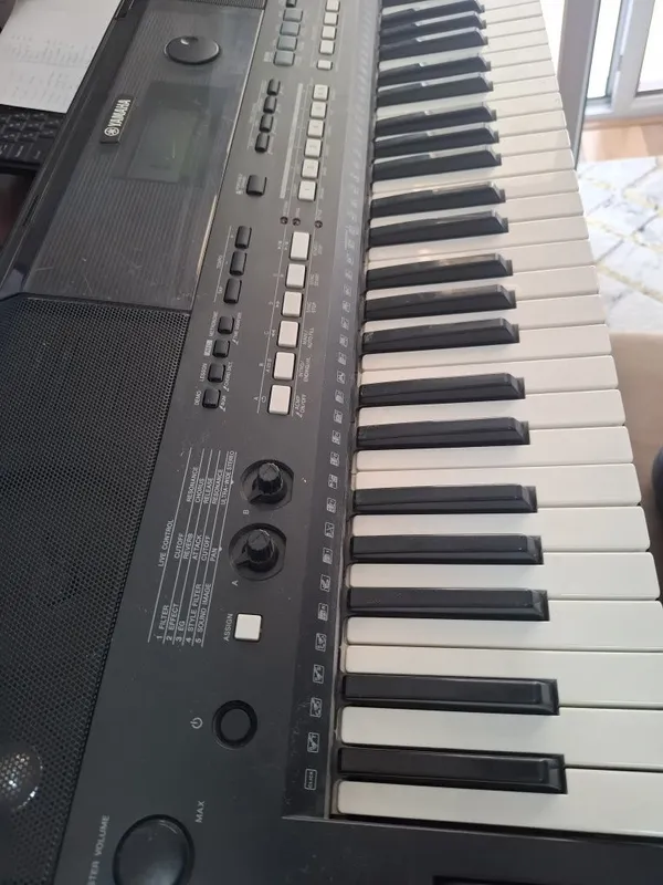 Sintezator YAMAHA E433 sotiladi 4 Sintezator YAMAHA E433 sotiladi 4