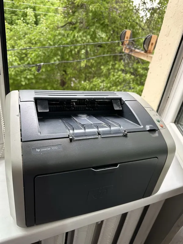 Принтер hp 1010 sotiladi 1