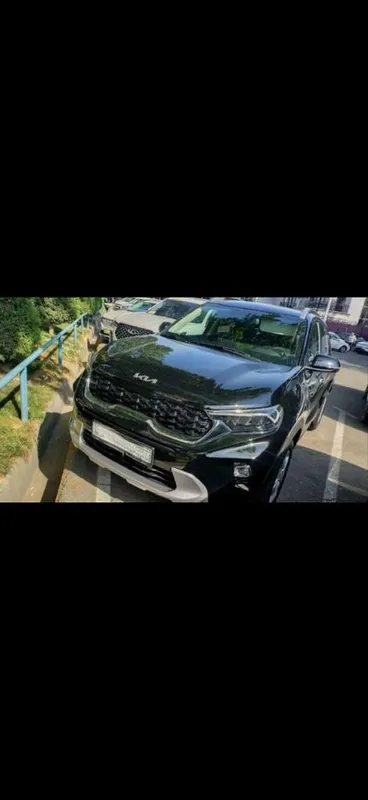 KIA sonet 2024 yil qora rang 2 pozitsia
