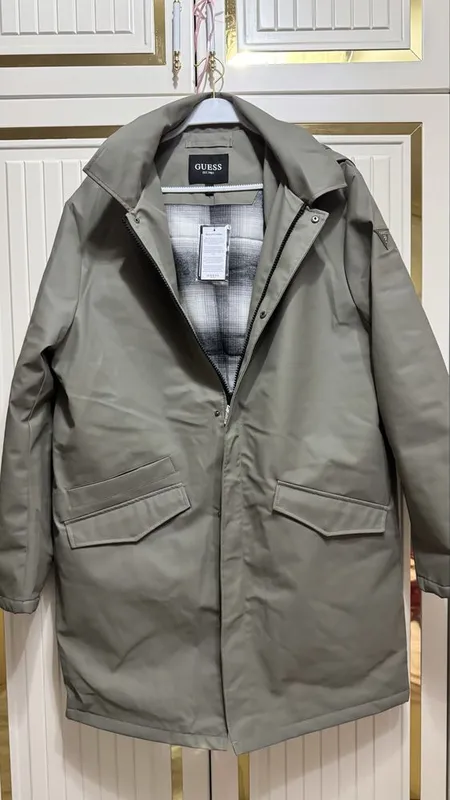 Оригинальный новый плаш Guess из Америки (XL) 1 Оригинальный новый плаш Guess из Америки (XL) 1