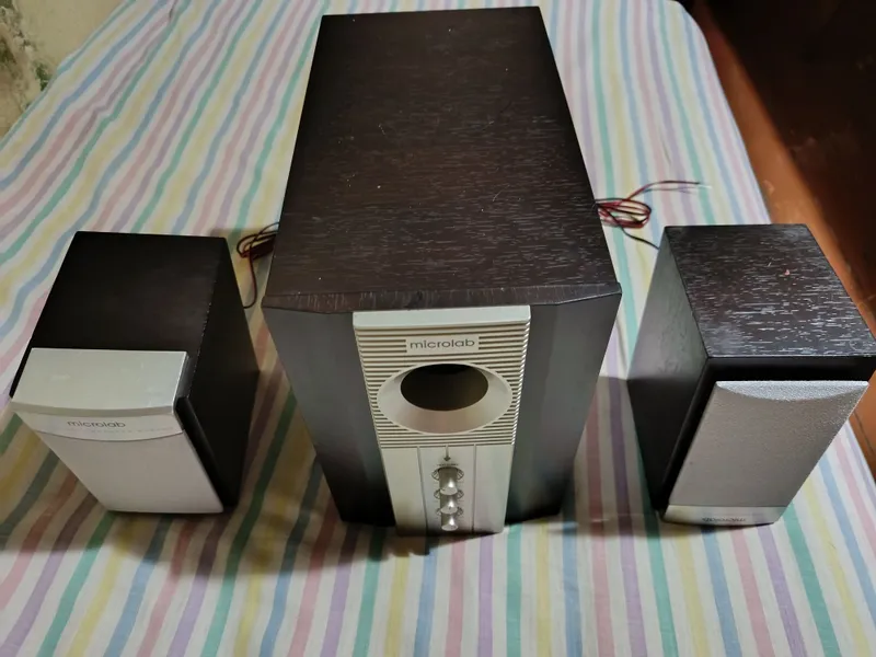 Продаётся сабвуфер MICROLAB 1