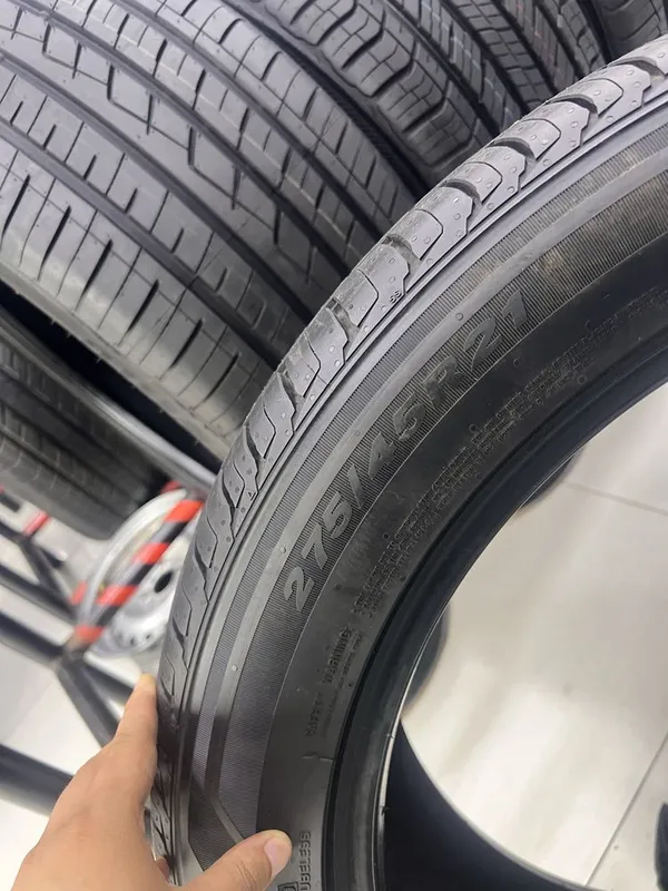 Nexen 275/45/21 4