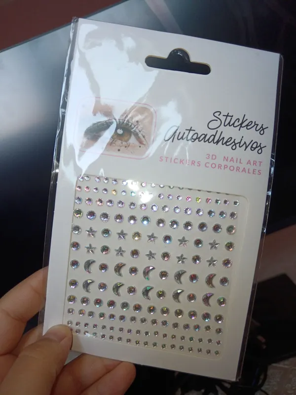 Ayolar uchun tirnoq soch kuz atrofi uchun sticker — фото 1