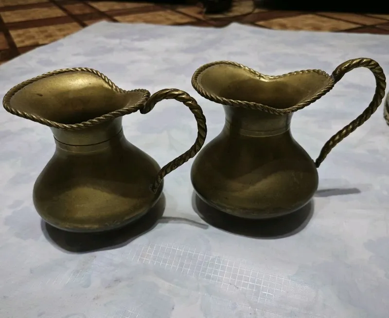 молочник , маленький кувшин Индия