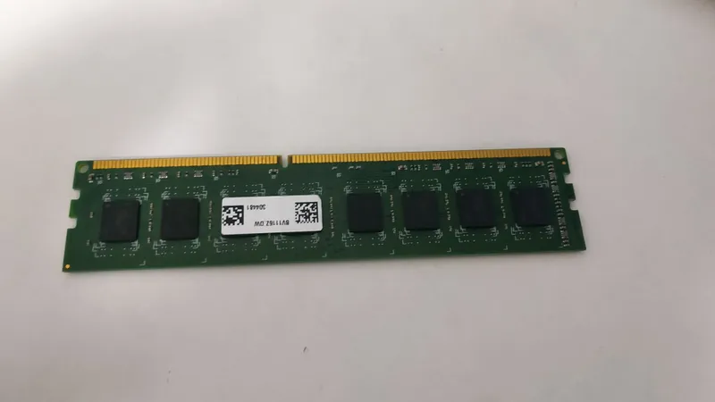 DDR3 4 gb памяти неисползованная