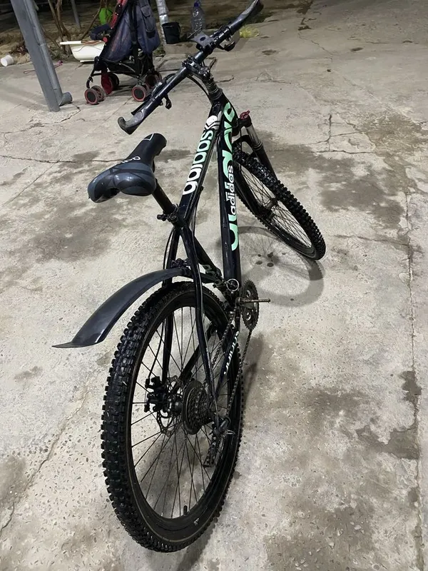 Velosiped adidas 26 pedal bn oldi kamera qoyish kere faqat — фото 1