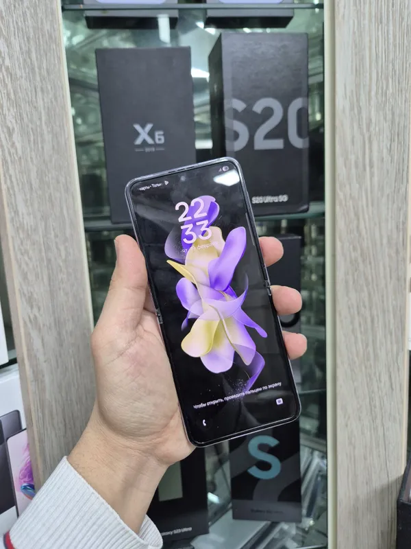 Samsung z flip 4 8/256 gb 3