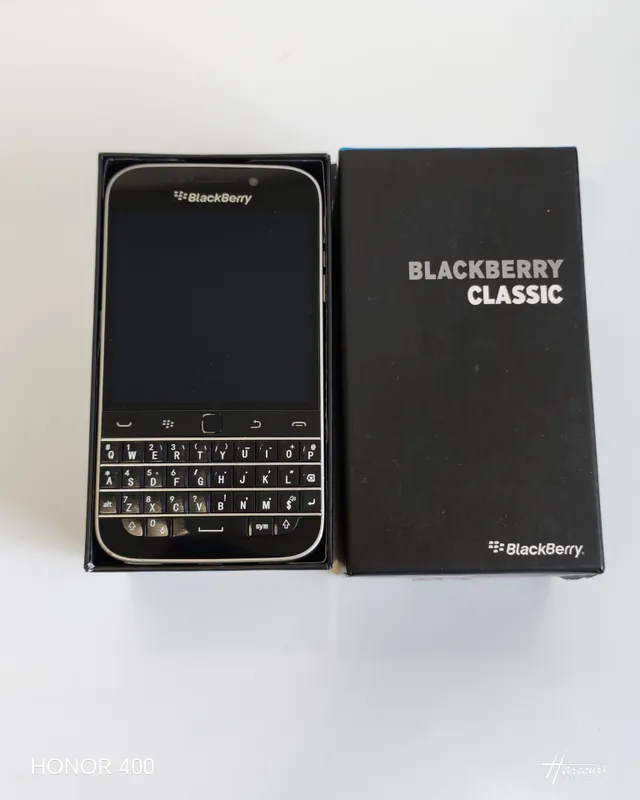 BlackBerry Q20 Classic смартфон + 1 наушник бонус — фото 1