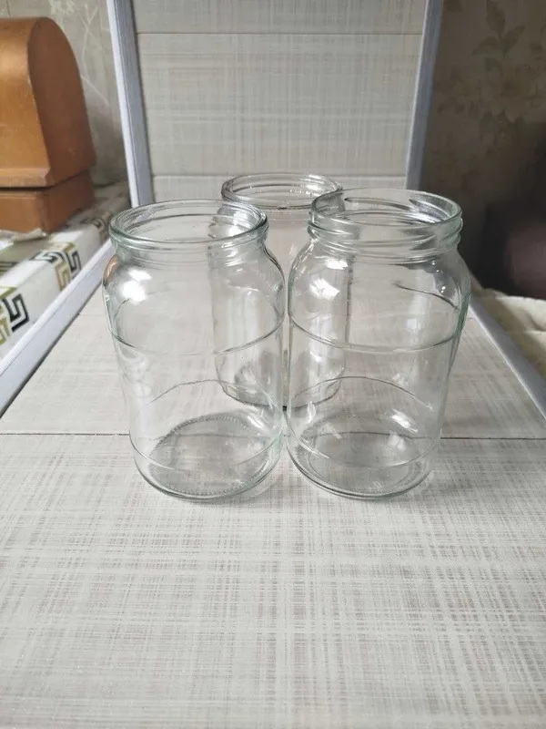Продаю банки 1 л звоните смело