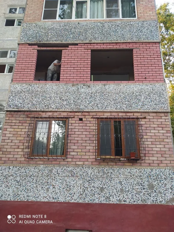 Кладка кирпича на балконе — фото 3