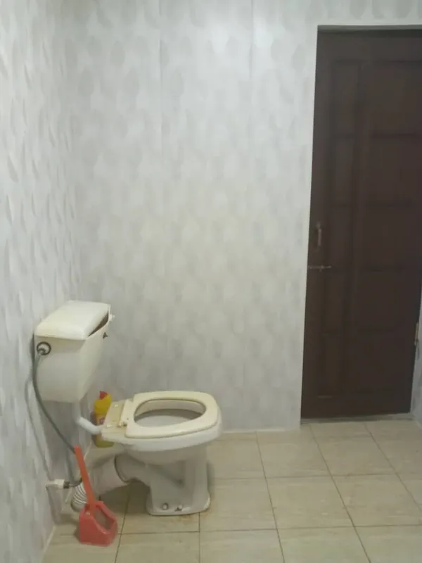 3 kishilik (erkaklar uchun) xona ijaraga beriladi 6
