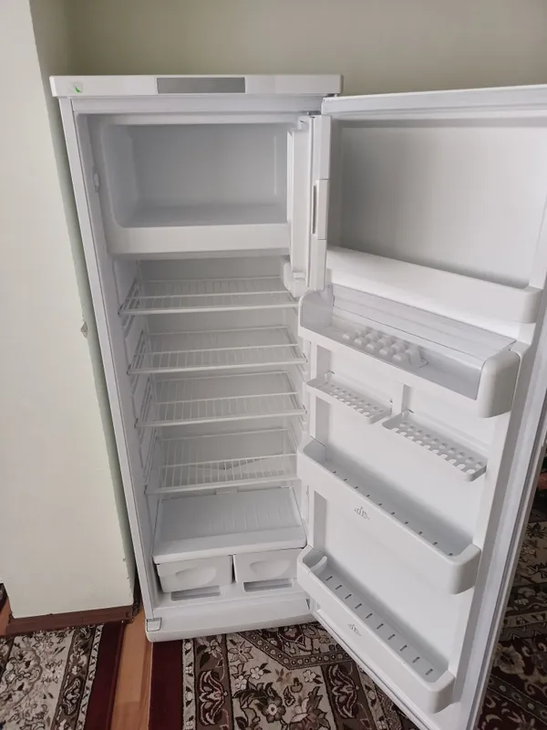 Продам новый холодильник 2 Продам новый холодильник 2