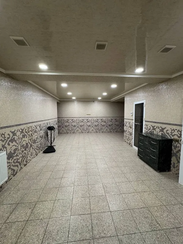 Ул. Саламатина Дом 1000 м2 5