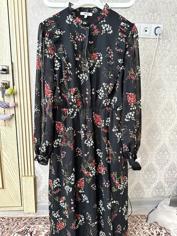 Платья Платья