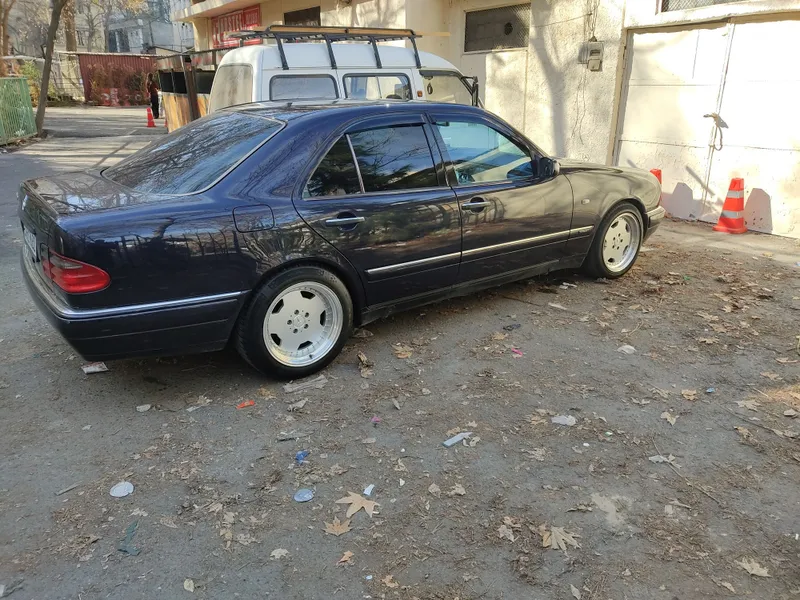 Mersedes 210 xolati zor