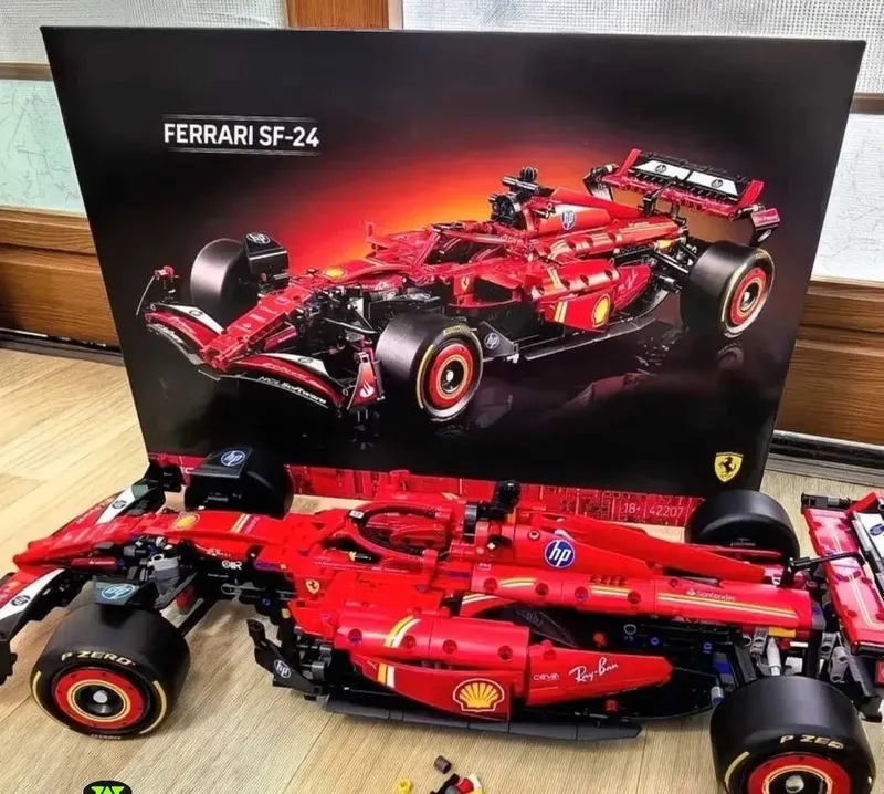 Конструктор Ferrari F1, 1361 деталь / скидка 3 Конструктор Ferrari F1, 1361 деталь / скидка 3