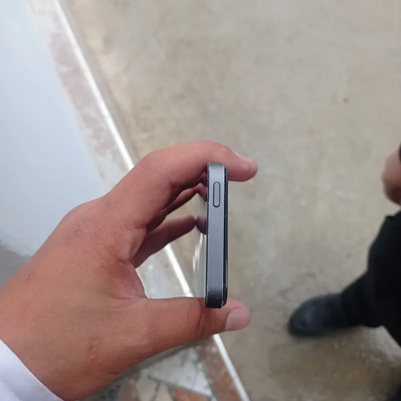Iphone 5 sotiladi holati yaxshi — фото 4