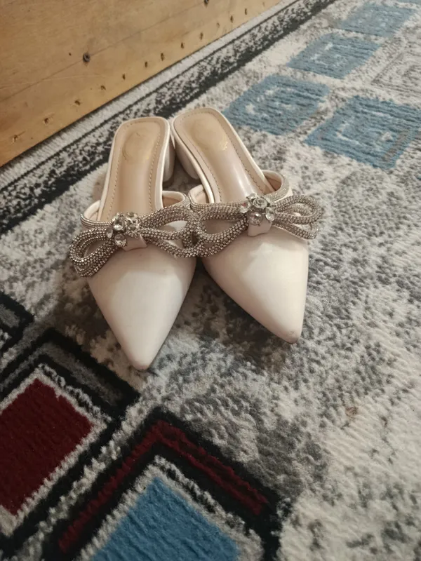 Miss rose razmeri 36.Holati yangi