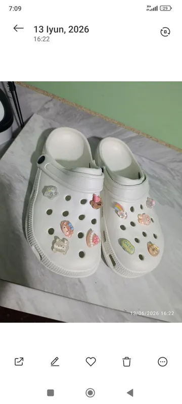 Crocs 3
