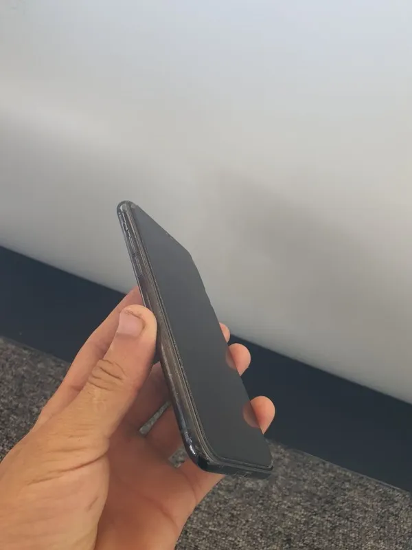 IPhone 11 pro Yonkist 100% Face yuq Ture tone bor Srochni 6 IPhone 11 pro Yonkist 100% Face yuq Ture tone bor Srochni 6